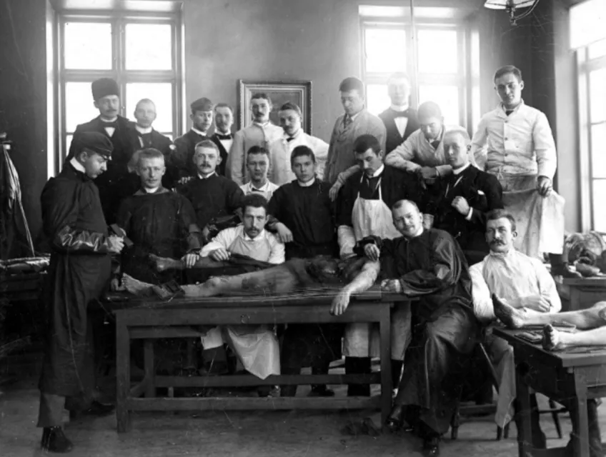 Photo of anatomical dissection at Lund University, late 19th century